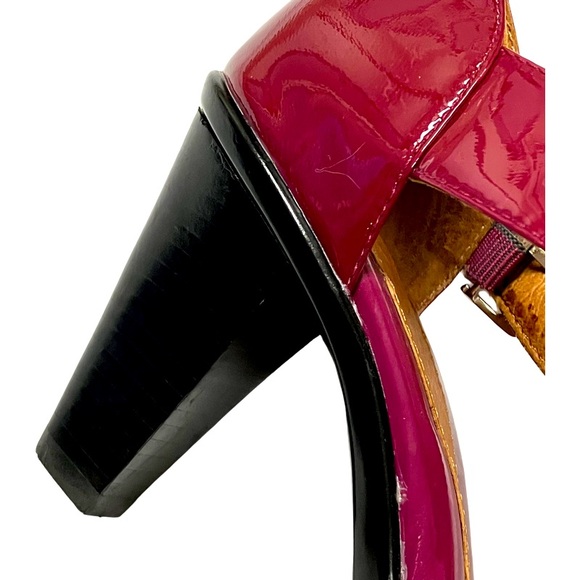 SOFFT Sandals - Picture 9 of 11